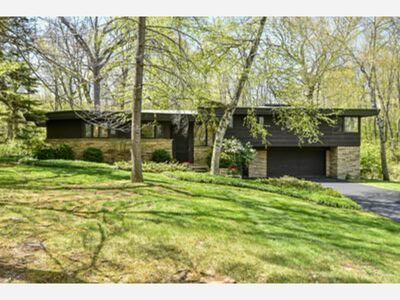 Be on the Lookout for Porch Thieves in Nequon & Thiensville Area