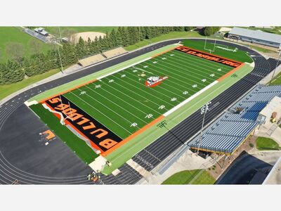 Mequon Homestead Boys HS Football Team Moves on to 2nd Round